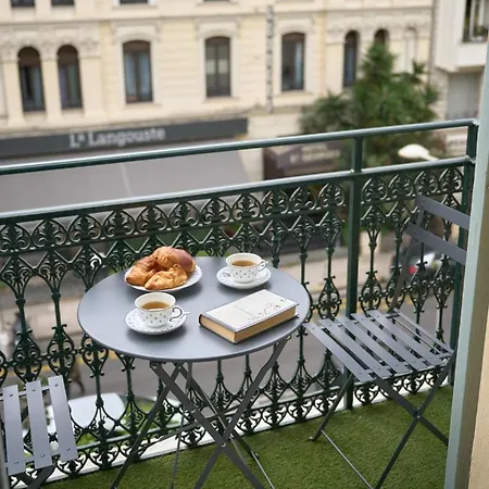 Sunlight - Gisele - Hyper Central, 1 Bedroom With Large Living Nizza