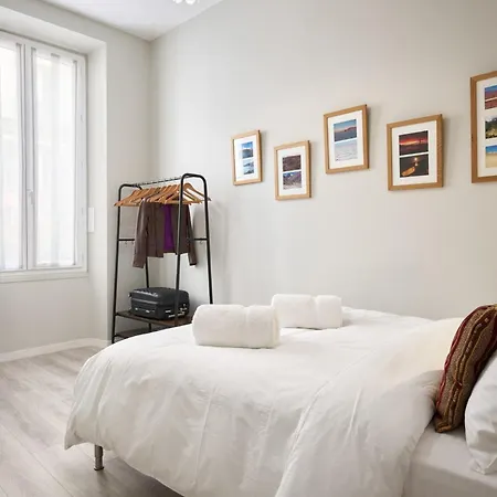 Lejlighed Sunlight - Gisele - Hyper Central, 1 Bedroom With Large Living *