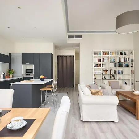 Lägenhet Sunlight - Gisele - Hyper Central, 1 Bedroom With Large Living *