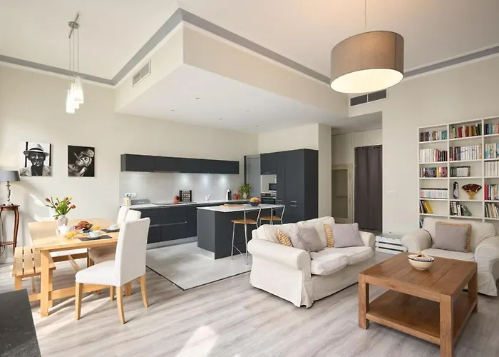 Sunlight - Gisele - Hyper Central, 1 Bedroom With Large Living