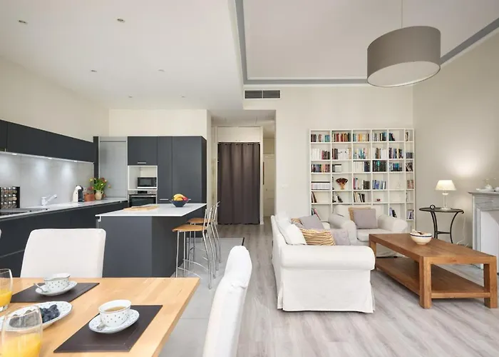 Διαμέρισμα Sunlight - Gisele - Hyper Central, 1 Bedroom With Large Living *
