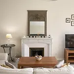 Appartement Sunlight - Gisele - Hyper Central, 1 Bedroom With Large Living