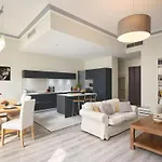 Sunlight - Gisele - Hyper Central, 1 Bedroom With Large Living