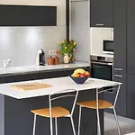 Appartement Sunlight - Gisele - Hyper Central, 1 Bedroom With Large Living